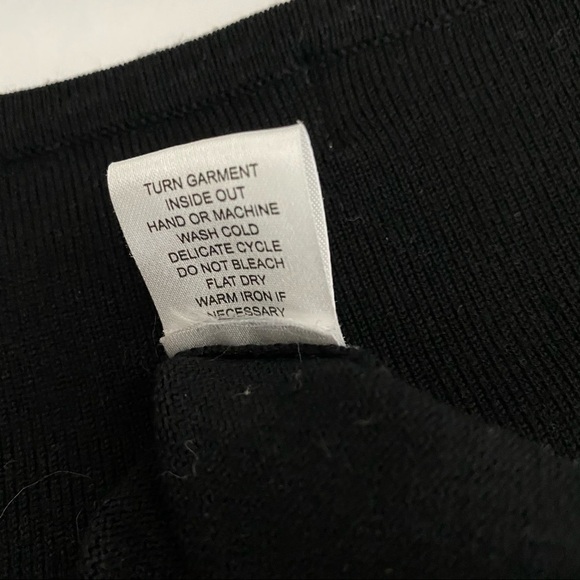 fun Sweater ONE 7 SIX WOMEN’s Black Grey Floral Silhouette Sweater PXL - Picture 5 of 7